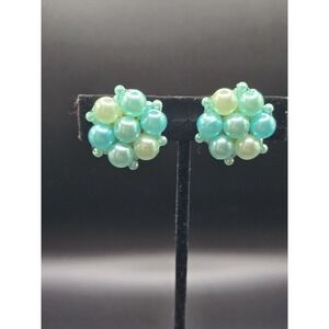 vintage 1960s‎ clip on earrings